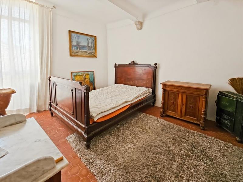 Demeure - 486 m² - 12 pièces