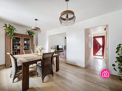 Maison - 105 m² - 5 pièces