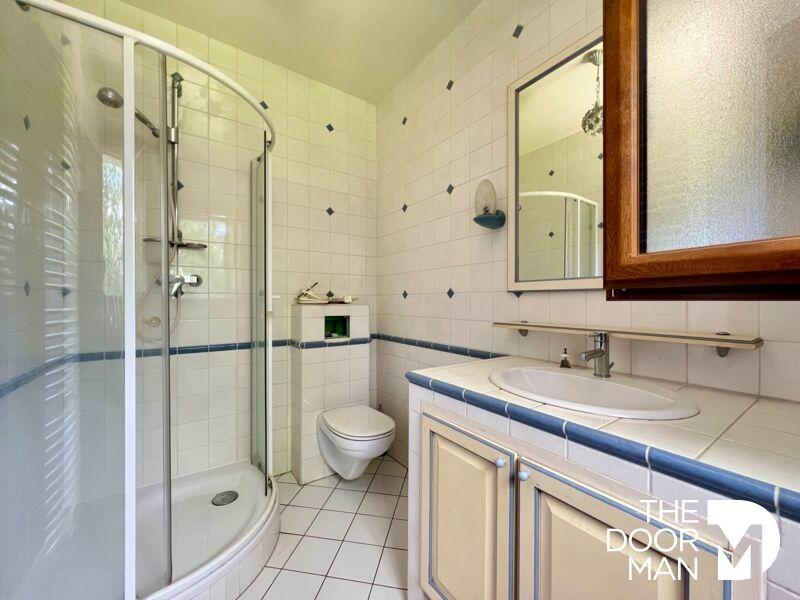 Propriété - 300 m² - 9 pièces