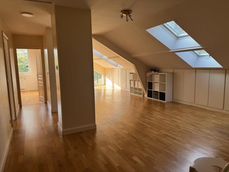 Maison - 260 m² - 7 pièces