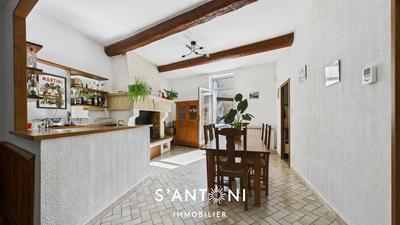 Maison - 181 m² - 6 pièces