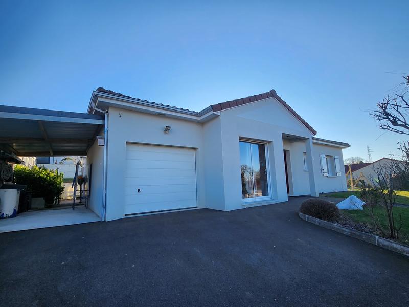 Maison - 90 m² - 5 pièces