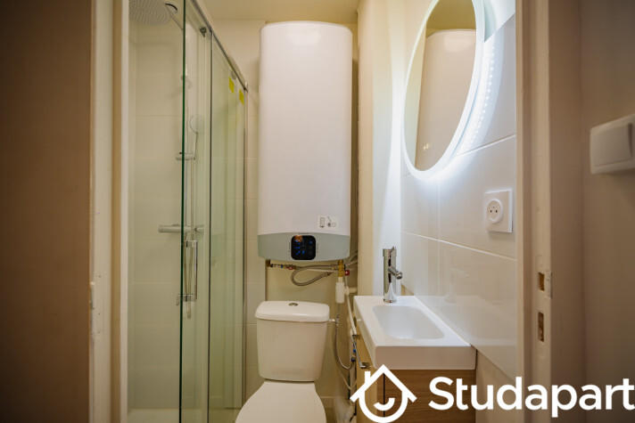 Chambre - 11 m² - 1 pièce