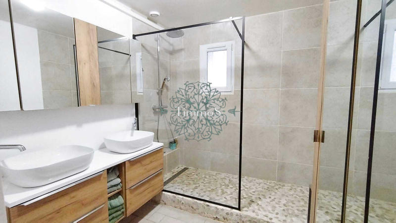 Maison - 186 m² - 6 pièces