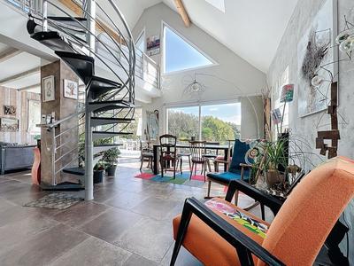 Maison - 125 m² - 6 pièces