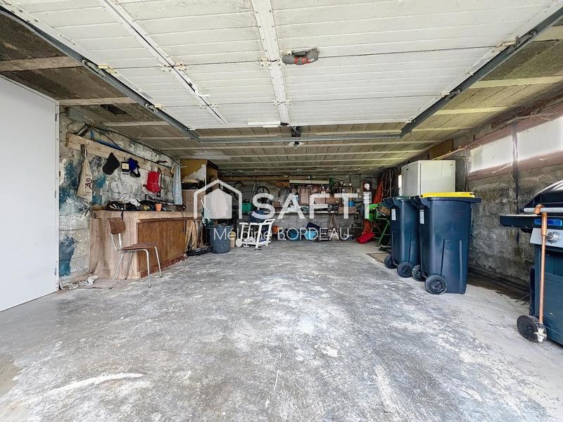 Maison - 230 m² - 10 pièces