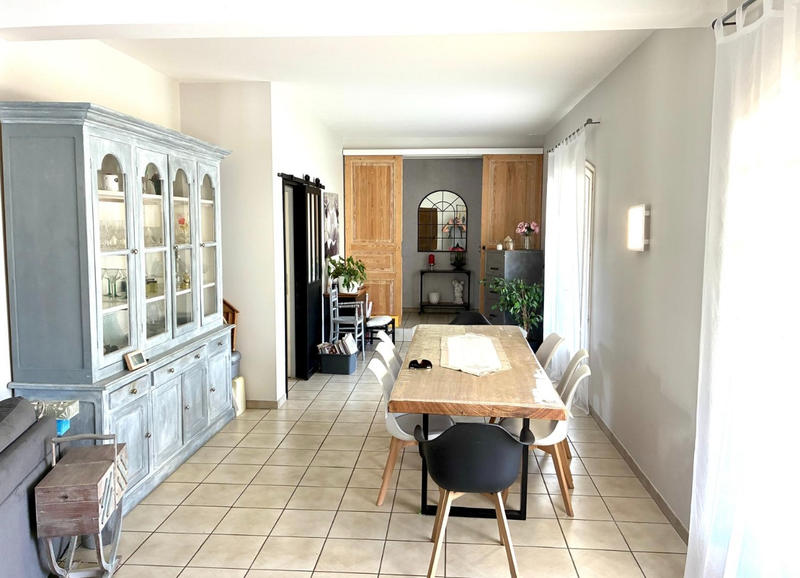 Maison - 250 m² - 7 pièces