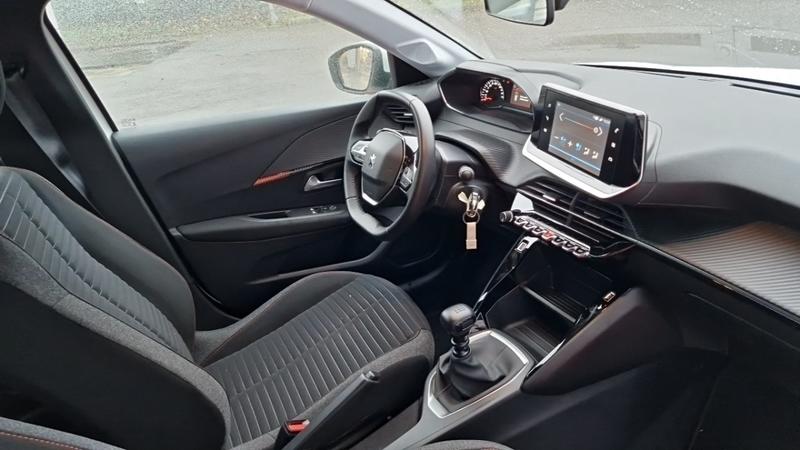 Peugeot 208 bluehdi 100 ss bvm6 active business