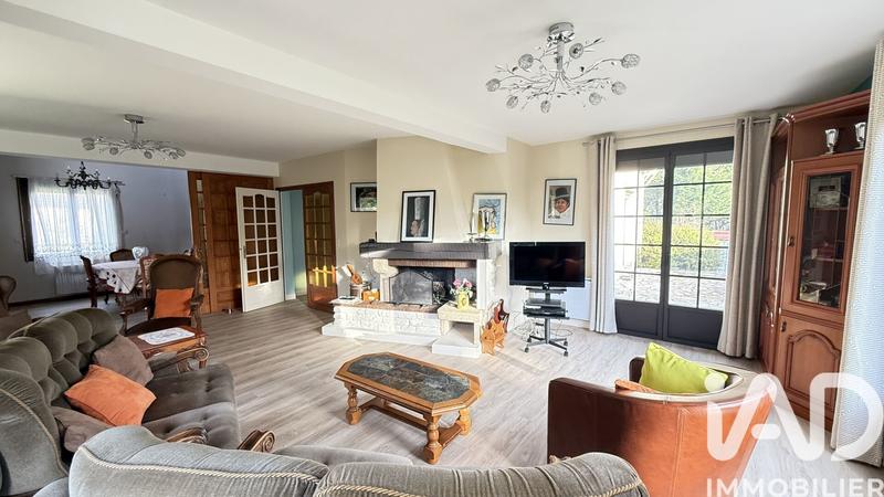 Maison - 220 m² - 5 pièces