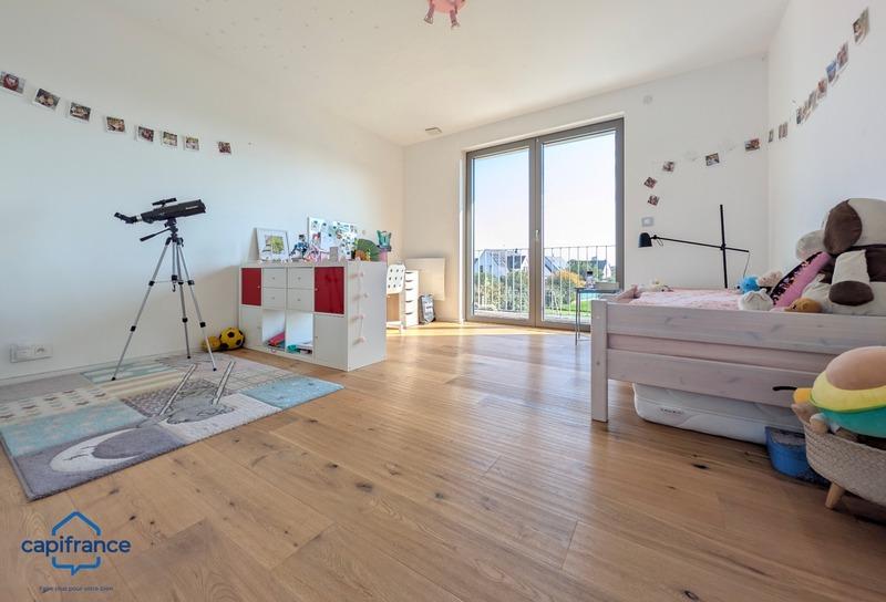 Maison - 220 m² - 9 pièces