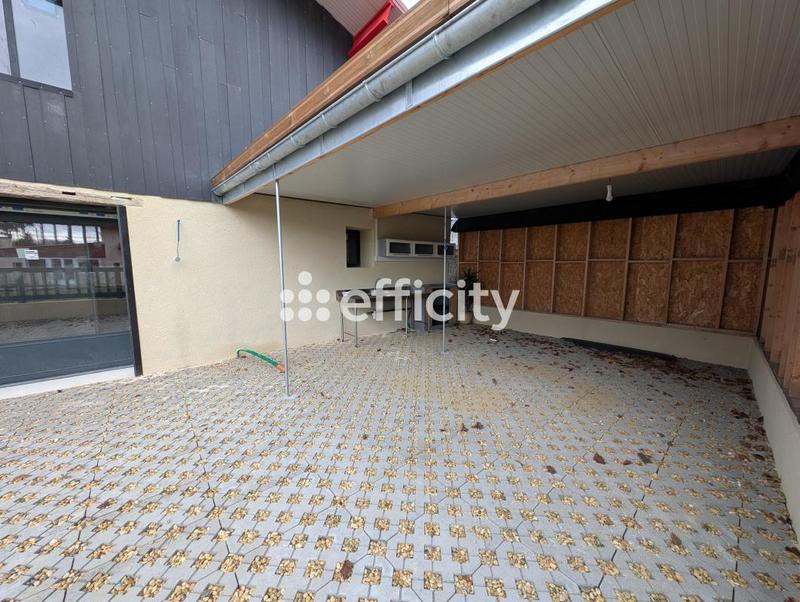 Maison - 250 m² - 7 pièces