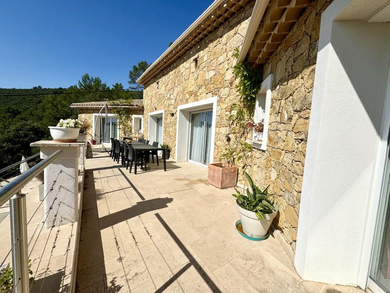 Villa - 200 m² - 7 pièces