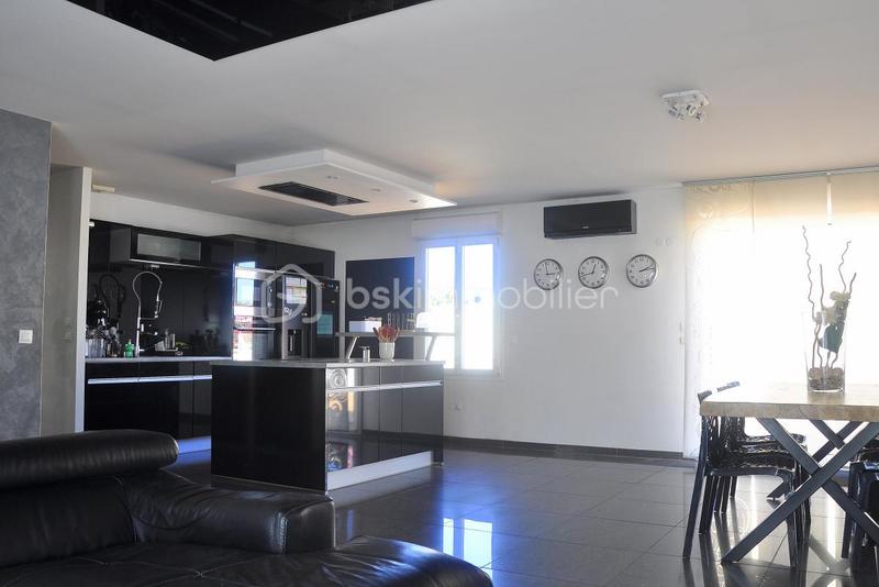 Villa - 145 m² - 6 pièces