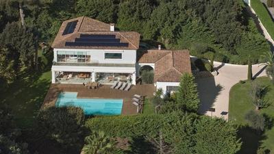 Villa - 435 m² - 9 pièces