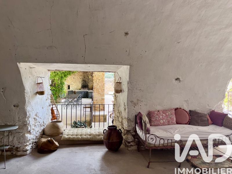 Maison - 650 m² - 11 pièces