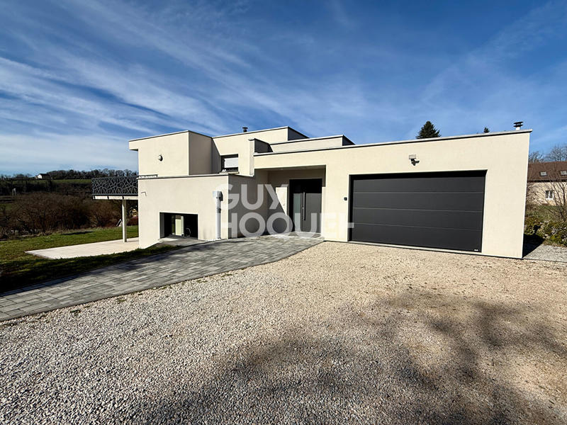 Maison - 144 m² - 5 pièces