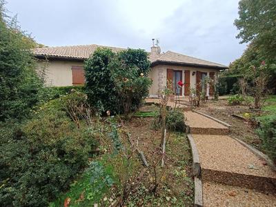 Maison - 210 m² - 7 pièces