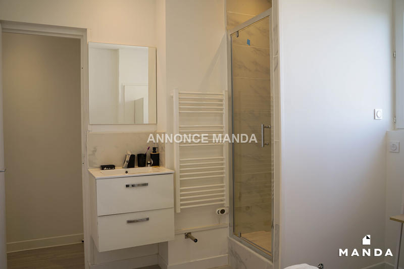 Chambre - 15 m² - 7 pièces