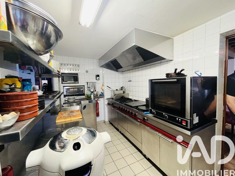 Maison - 325 m² - 13 pièces