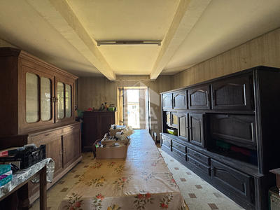 Maison - 230 m² - 8 pièces