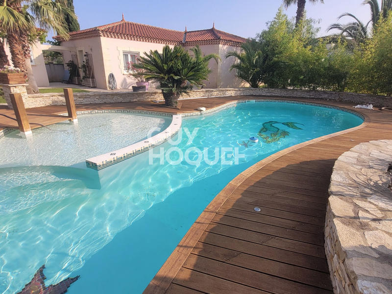 Villa - 258 m² - 8 pièces