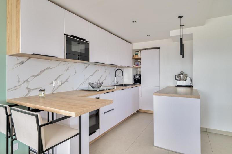 Appartement - 86 m² - 4 pièces