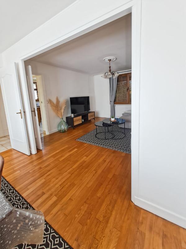 Maison - 85 m² - 5 pièces