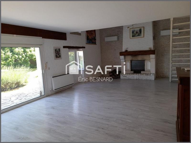 Maison - 305 m² - 12 pièces
