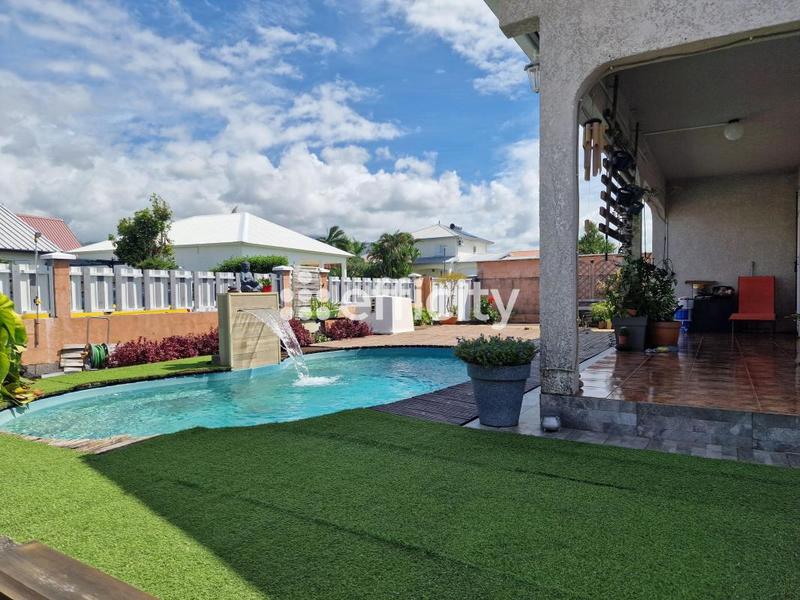 Maison - 120 m² - 5 pièces