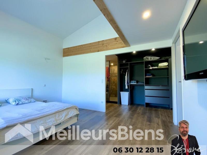Maison - 258 m² - 9 pièces