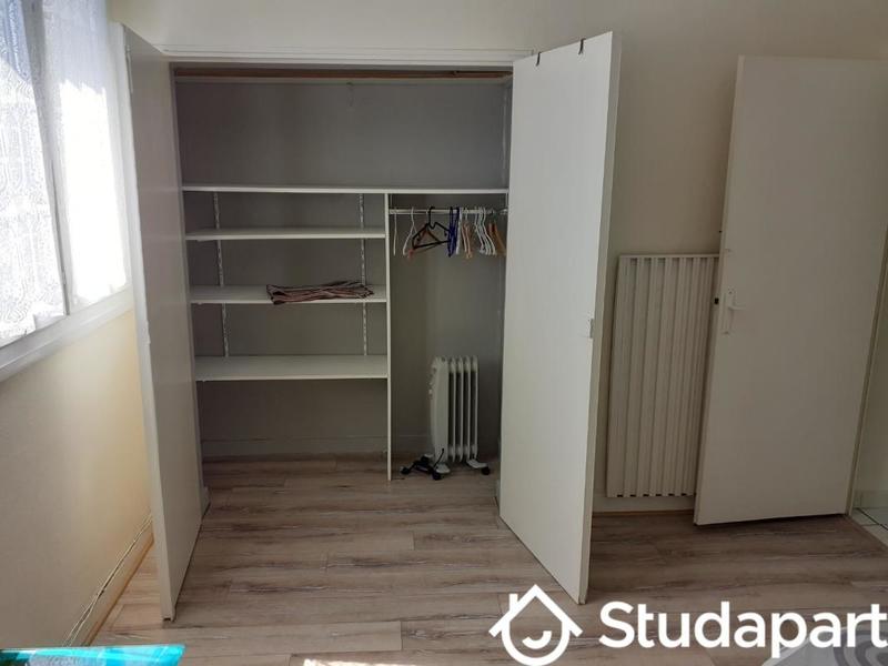 Chambre - 12 m² - 1 pièce