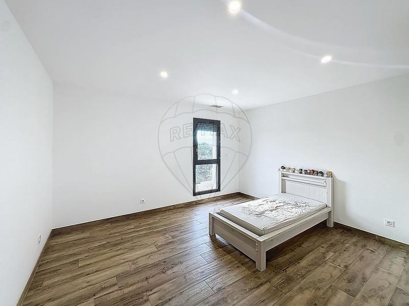 Maison - 228 m² - 5 pièces