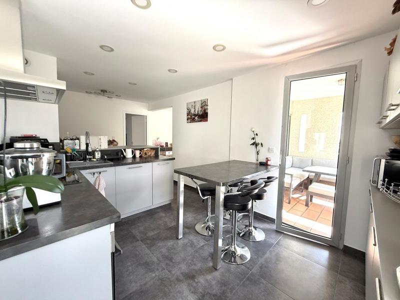 Appartement - 110 m² - 4 pièces