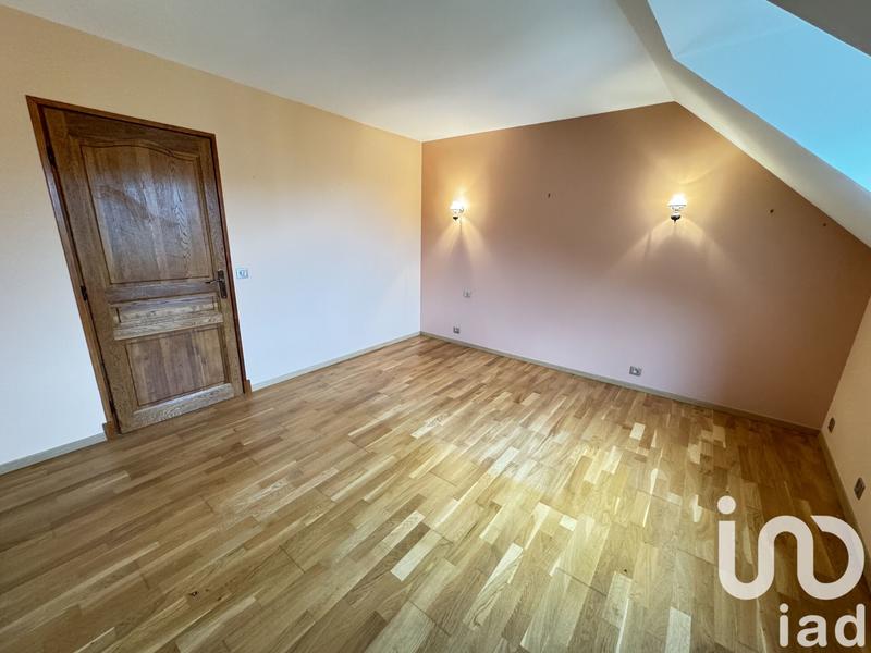 Maison - 203 m² - 9 pièces