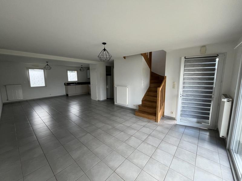 Maison - 85 m² - 5 pièces