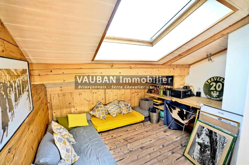 Châlet - 240 m² - 12 pièces