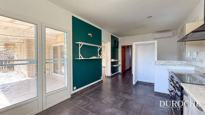 Maison - 224 m² - 7 pièces