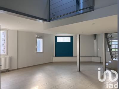 Appartement - 81 m² - 2 pièces