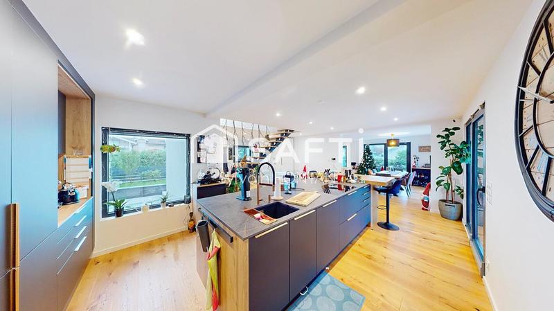 Maison - 200 m² - 7 pièces