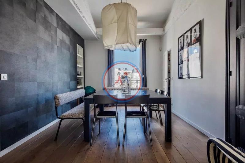 Appartement - 159 m² - 5 pièces