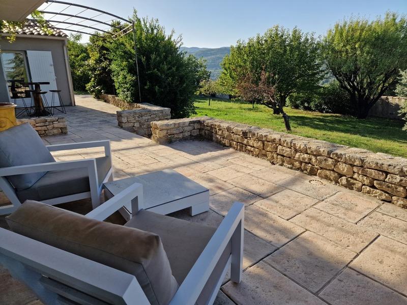 Propriété - 350 m² - 8 pièces