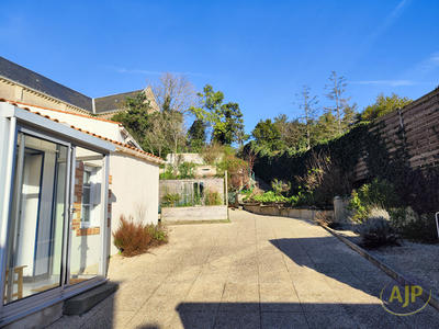 Maison - 91 m² - 4 pièces