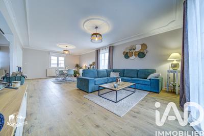 Maison - 202 m² - 6 pièces