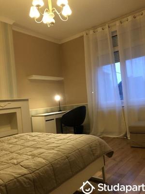 Chambre - 15 m² - 1 pièce