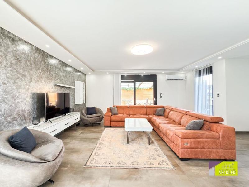 Maison traditionnelle - 143 m² - 5 pièces