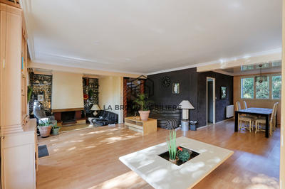 Maison - 177 m² - 7 pièces