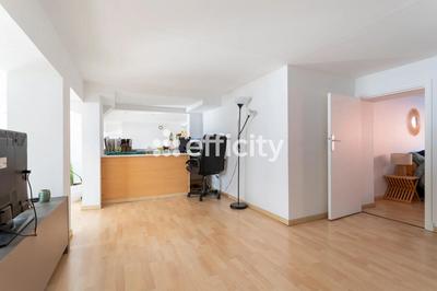 Appartement - 99 m² - 4 pièces