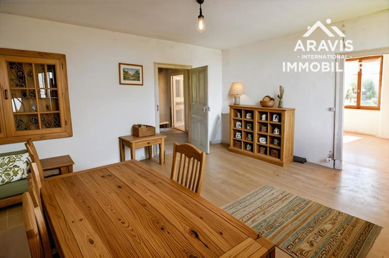 Maison - 360 m² - 10 pièces