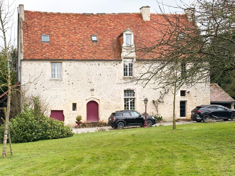 Bastide - 300 m² - 7 pièces