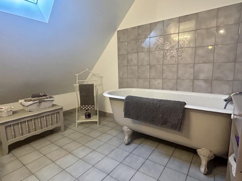 Maison - 166 m² - 6 pièces